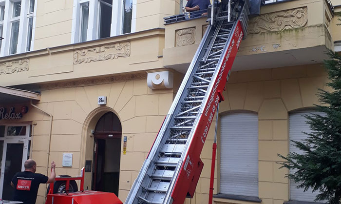 Verletzungsfreier Umzug Durch Möbellift